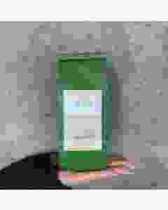 grüner teebeuter, etikette vorne drauf